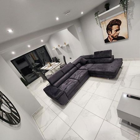 Billie Island Apartments Slaithwaite Buitenkant foto